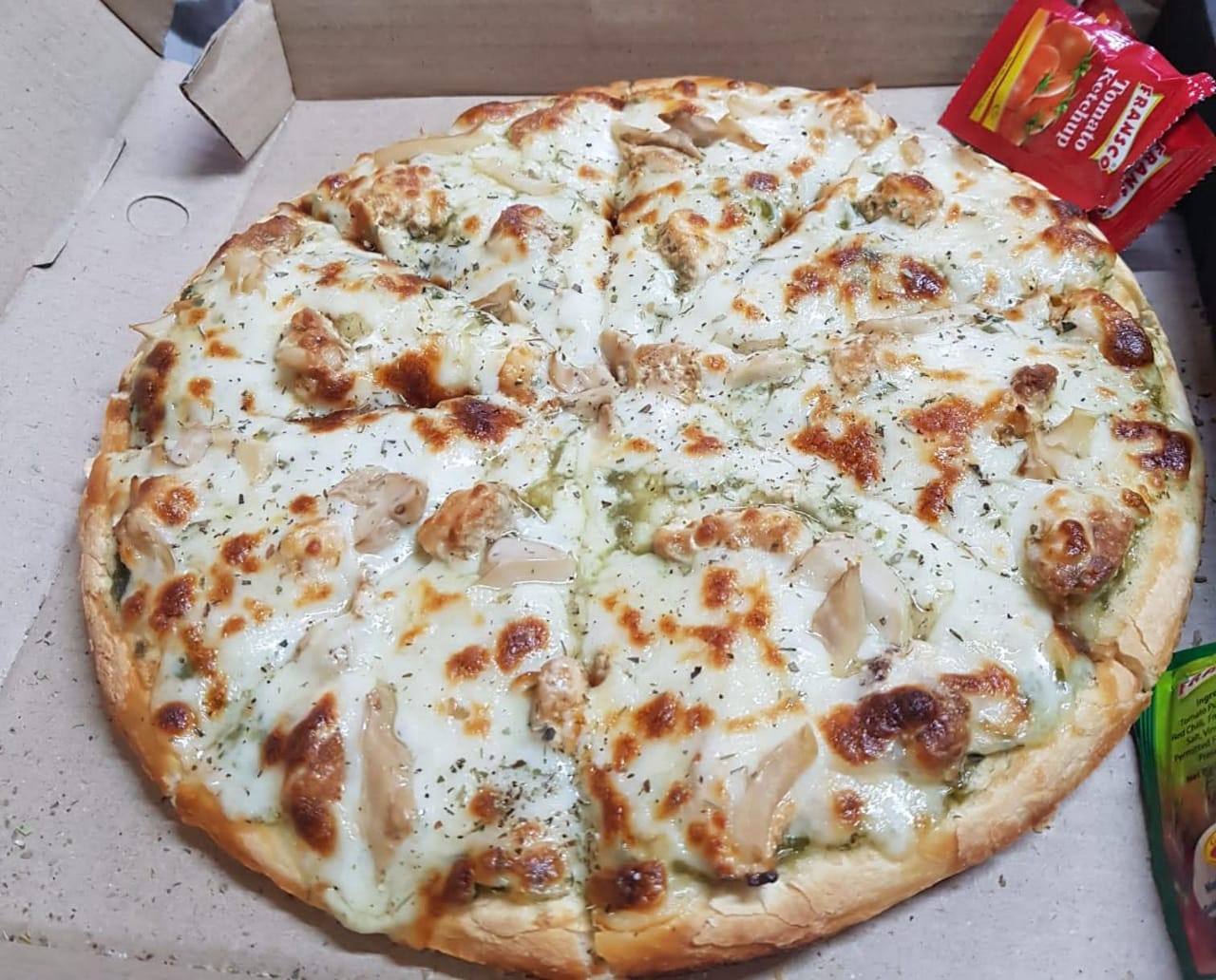 Spicy Malai Boti Pizza
